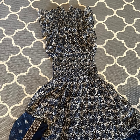 Dress - Picture 1 of 3